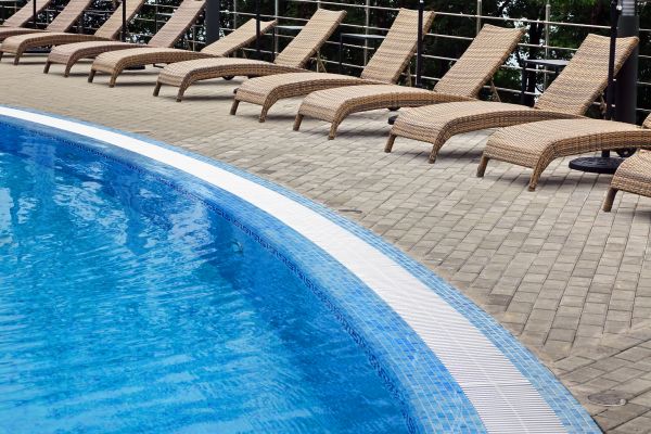 Cost of Poolside Hardscaping in Overland Park